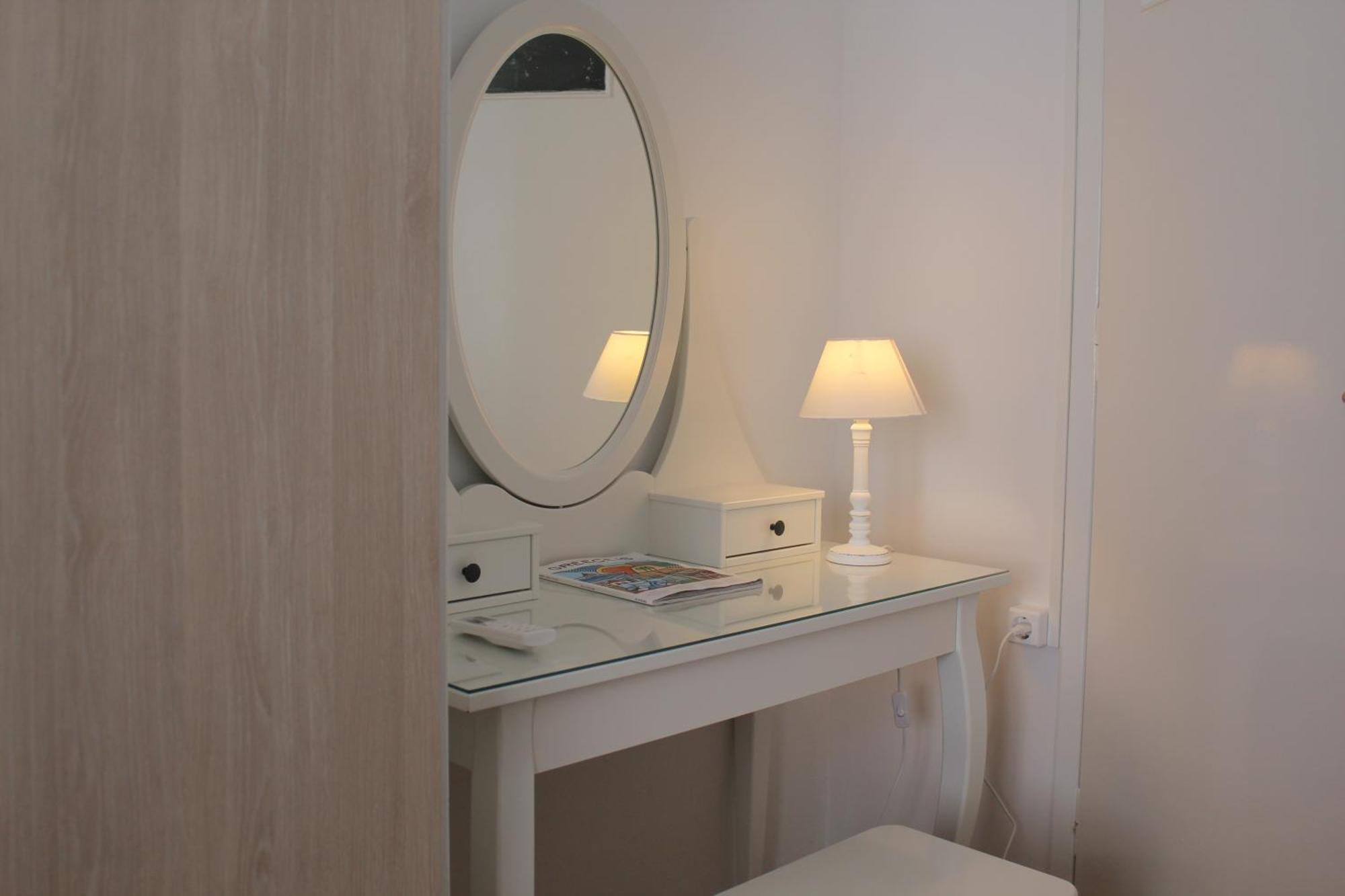 Suite 2 Bedrooms Атина Екстериор снимка